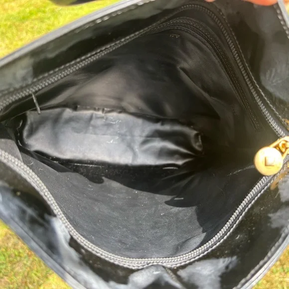 Black Leather Circle-Handle Women’s Bag - Picture 7 of 13